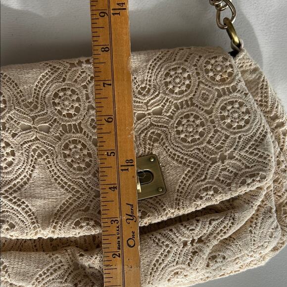 Imoshion Elegant Cream Lace Shoulder Bag - Picture 9 of 15